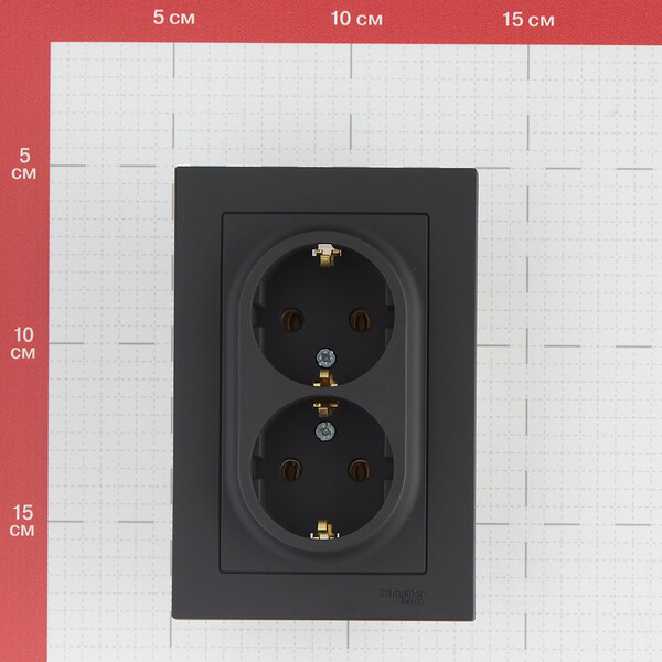 Розетка Systeme Electric Blanca накладная белая (BLNRA000111)